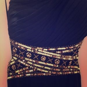 NWOT Betsey and Adam Grecian formal dress